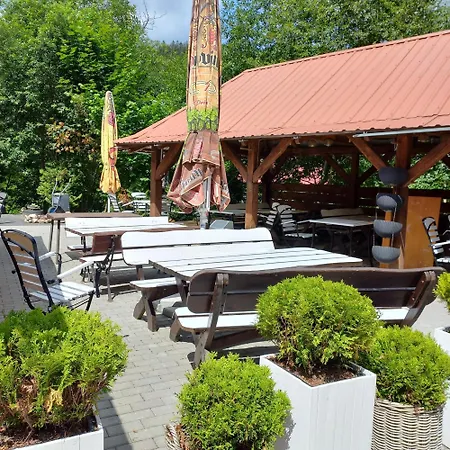 住宿加早餐酒店 Harmont Montis- Dawna Zajacowka- Idealna Lokalizacja - Lesna Enklawa W Centrum Miasta! Sauna, Masaze, Zabiegi Spa! 斯克拉斯卡波伦巴