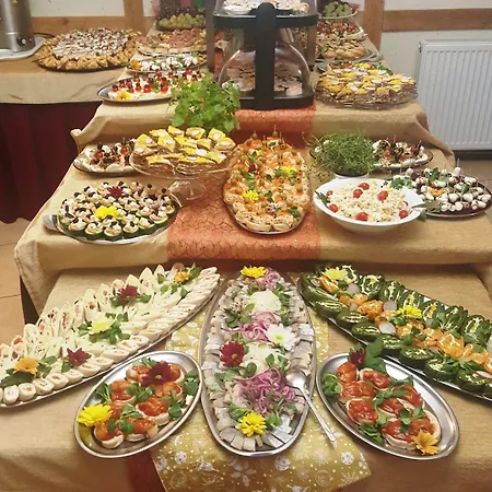 Harmont Montis- Dawna Zajacowka- Idealna Lokalizacja - Lesna Enklawa W Centrum Miasta! Sauna, Masaze, Zabiegi Spa! 住宿加早餐酒店 3*