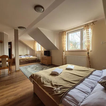 Frühstückspension Harmont Montis- Dawna Zajacowka- Idealna Lokalizacja - Lesna Enklawa W Centrum Miasta! Sauna, Masaze, Zabiegi Spa!