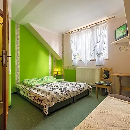 Bed & Breakfast Harmont Montis- Dawna Zajacowka- Idealna Lokalizacja - Lesna Enklawa W Centrum Miasta! Sauna, Masaze, Zabiegi Spa! 3*