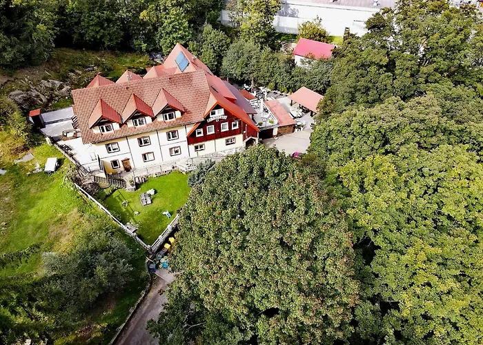 Frühstückspension Harmont Montis- Dawna Zajacowka- Idealna Lokalizacja - Lesna Enklawa W Centrum Miasta! Sauna, Masaze, Zabiegi Spa!