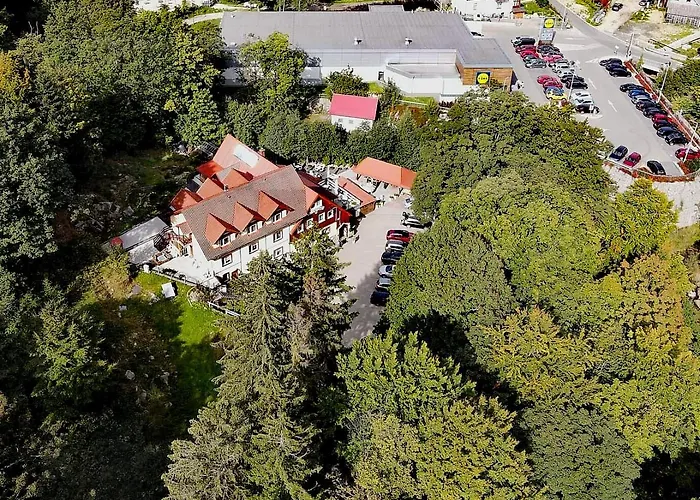 Harmont Montis- Dawna Zajacowka- Idealna Lokalizacja - Lesna Enklawa W Centrum Miasta! Sauna, Masaze, Zabiegi Spa! Frühstückspension 3*