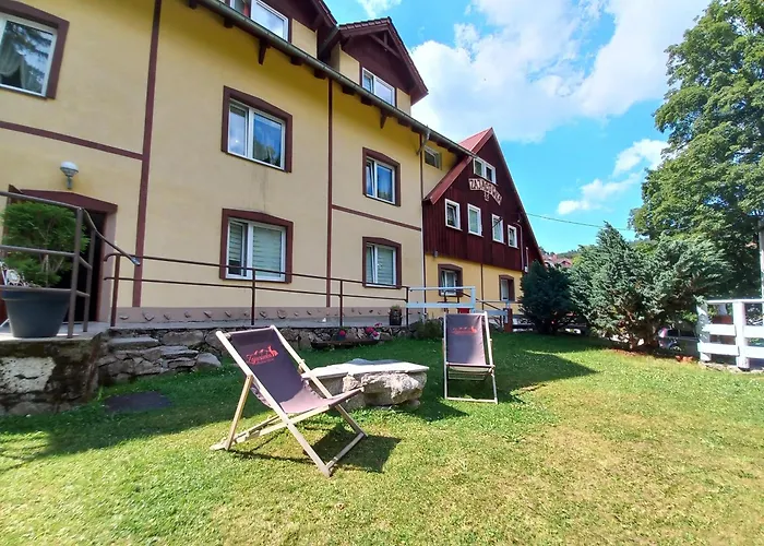 Frühstückspension Harmont Montis- Dawna Zajacowka- Idealna Lokalizacja - Lesna Enklawa W Centrum Miasta! Sauna, Masaze, Zabiegi Spa!