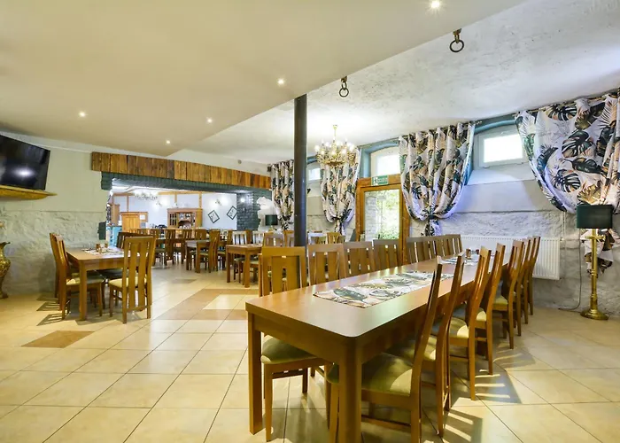 Frühstückspension Harmont Montis- Dawna Zajacowka- Idealna Lokalizacja - Lesna Enklawa W Centrum Miasta! Sauna, Masaze, Zabiegi Spa! Schreiberhau